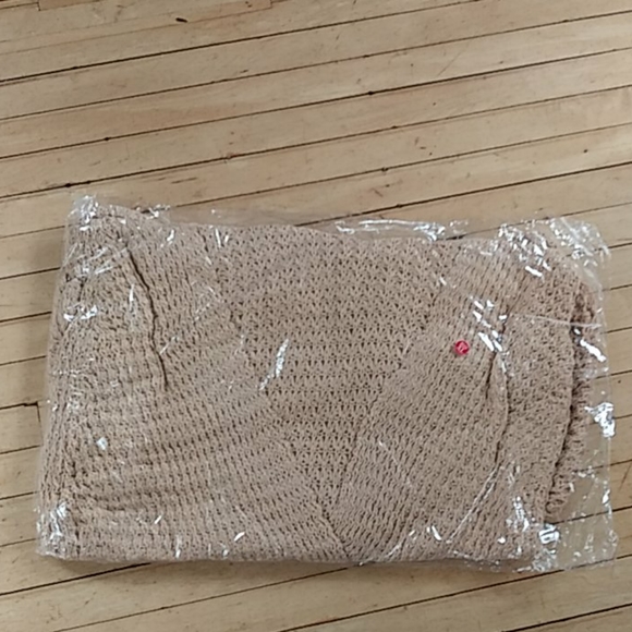 ☀HP☀ only (2) XL Left - Asymmetric Cowl neck - Picture 3 of 5